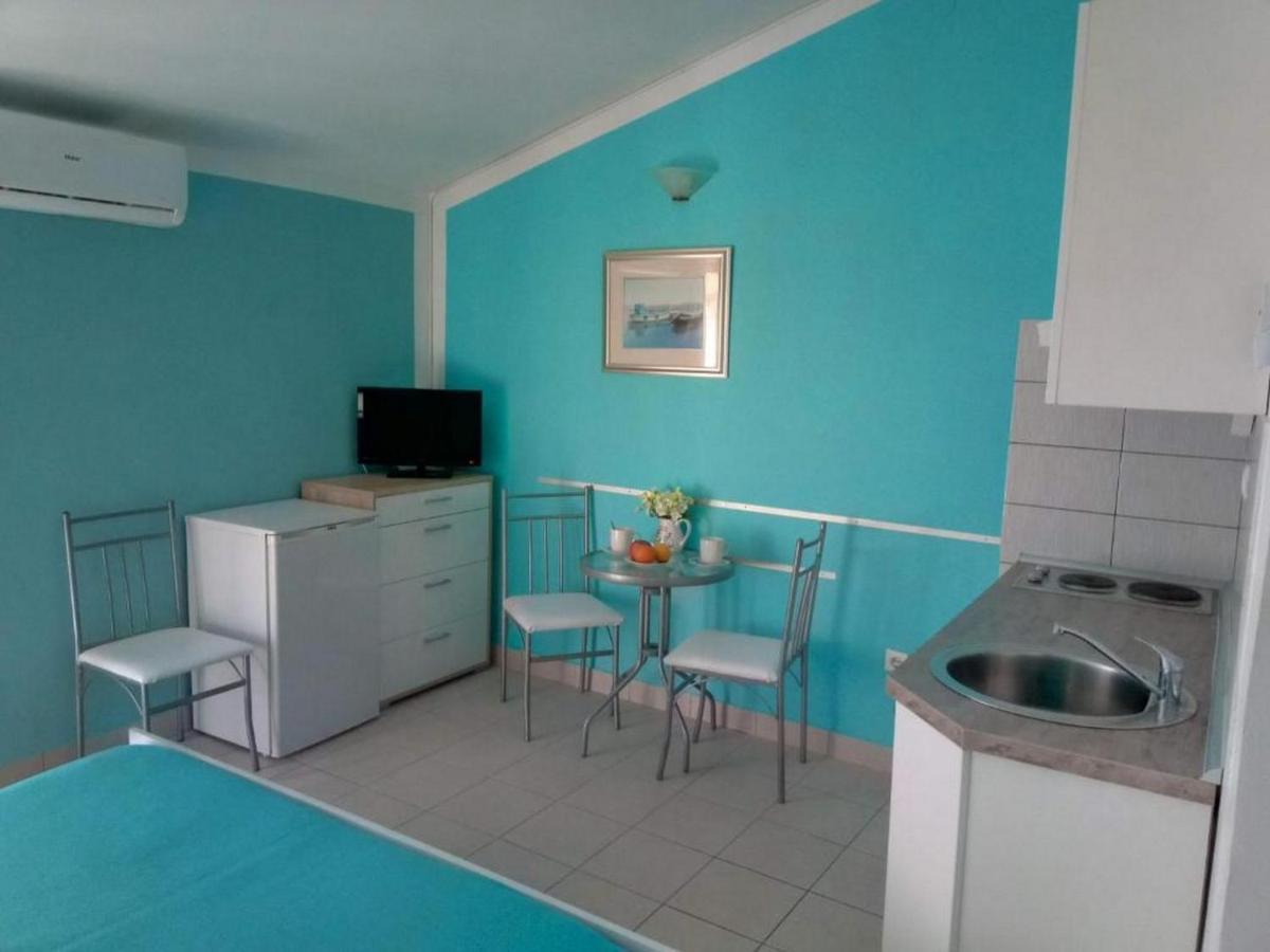 Apartments Zadro Tribunj  Ngoại thất bức ảnh